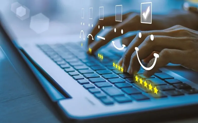 Técnico realizando atendimento 24 horas